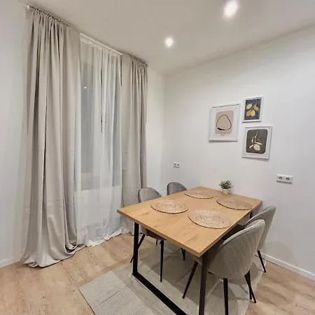 Wohnung Fuer 4 Personen Mit Smart-Tv - Nespresso - Self-Check-In - Voll Ausgestatteter Kueche Apartament