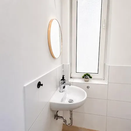 Fuer 4 Personen Mit Smart-tv - Nespresso - Self-check-in - Voll Ausgestatteter Kueche Appartement *