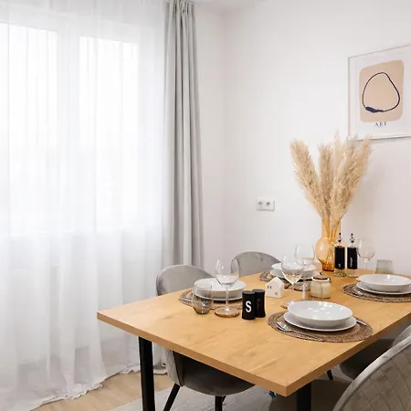 Fuer 4 Personen Mit Smart-tv - Nespresso - Self-check-in - Voll Ausgestatteter Kueche Appartement *