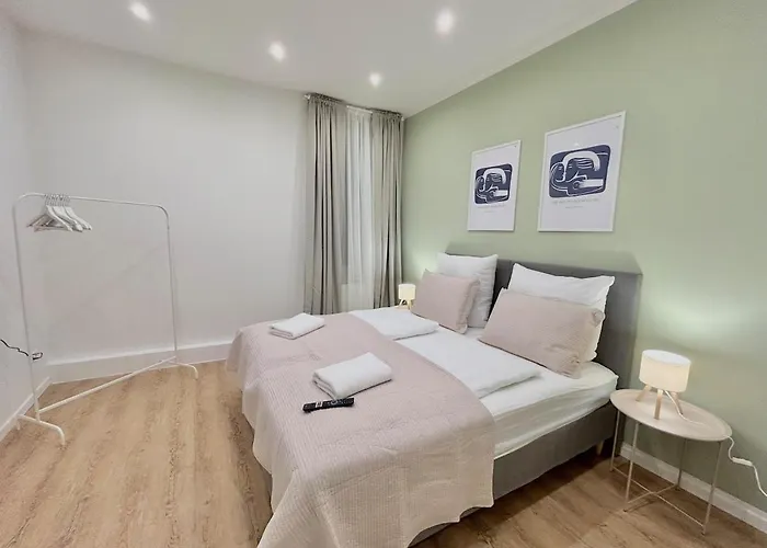 Apartament Wohnung Fuer 4 Personen Mit Smart-Tv - Nespresso - Self-Check-In - Voll Ausgestatteter Kueche Bielefeld